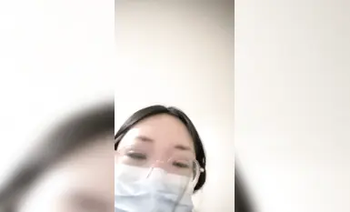 Cô giáo Daisy khỏa thân ở spa (2)