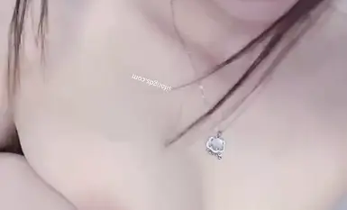 [Tik Tok Little Internet Celebrity] เพื่อนในกลุ่มส่งรูปถ่ายส่วนตัวของ Ziwei ที่ปรับแต่งมา เสียงของเธอช่างไพเราะ ตระการตา และตัดกันมาก