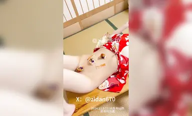 超高顏值反差女神【紫蛋】11月最新日料店 主動吃雞啪啪 草的有聲有色