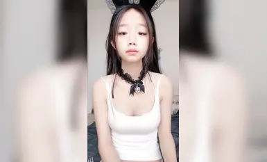 インターネット上で最も美しい女の子 ～ [シャオユンゆっくり] 神の視点からのクローズアップ ～ 丸い胸、ピンクのマンコ、裸のダンス小道具とオナニー (5)