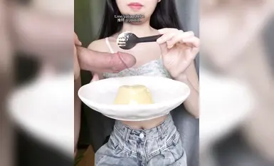 电报群VIP精液盛宴系列！乱伦变态老哥调教母狗堂妹2部，口交取精面包加精+精液布丁2