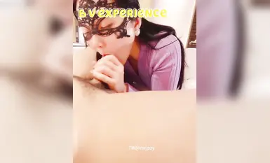 美腿尤物極品反差女神【Vivian】✅紫色毛衫短裙 賣弄風騷舞姿，專注吃雞 主人掀開窄小遮掩直取花蕊