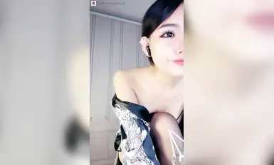 [Luo Youyou] Nữ thần trở lại, đôi chân đẹp trong vớ, đồ lót và bikini, điệu nhảy gợi cảm cám dỗ, 17 (2)