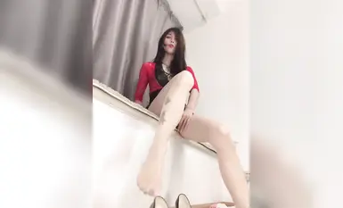 Wanita muda berkaki sutera @小ancenzongscale bekerja (28)