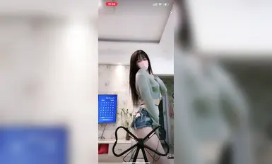 두인 연예인 댄서 @宁向(向向) 멤버 그룹이 대규모 누드 댄스를 선보입니다(11)