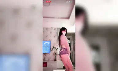 Penari selebriti Douyin @宁向(向向) ahli kumpulan mempersembahkan tarian bogel berskala besar (12)