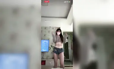 Penari selebriti Douyin @宁向(向向) ahli kumpulan mempersembahkan tarian bogel berskala besar (12)