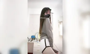 Penari selebriti internet Douyin @宁向(xiangxiang) ahli kumpulan mempersembahkan tarian telanjang berskala besar (15)