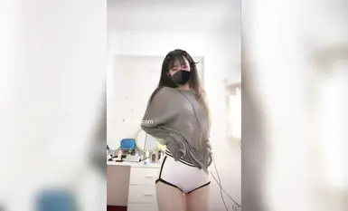 Penari selebriti internet Douyin @宁向(xiangxiang) ahli kumpulan mempersembahkan tarian telanjang berskala besar (15)