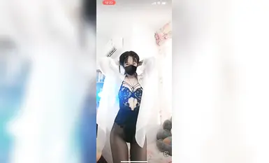 Penari selebriti internet Douyin @宁向(xiangxiang) ahli kumpulan mempersembahkan tarian telanjang berskala besar (23)