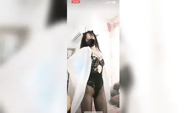 Penari selebriti internet Douyin @宁向(xiangxiang) ahli kumpulan mempersembahkan tarian telanjang berskala besar (23)