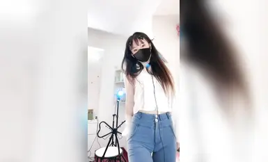 Nhóm thành viên vũ công nổi tiếng Douyin @宁向(向向) biểu diễn điệu nhảy khỏa thân quy mô lớn (24)