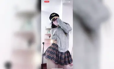 Nhóm thành viên vũ công nổi tiếng Douyin @宁向(向向) biểu diễn điệu nhảy khỏa thân quy mô lớn (35)