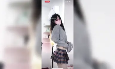 Nhóm thành viên vũ công nổi tiếng Douyin @宁向(向向) biểu diễn điệu nhảy khỏa thân quy mô lớn (35)