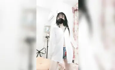 Douyinのネット有名ダンサー@宁向(xiangxiang)メンバーグループが大規模な裸ダンスを披露 (44)