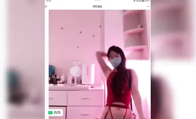 Penari selebriti internet Douyin @宁向(xiangxiang) ahli kumpulan mempersembahkan tarian bogel berskala besar (46)