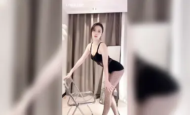 Penari Douyin yang berwajah tinggi @circle吖koleksi tarian panas yang disesuaikan episod kedua (11)