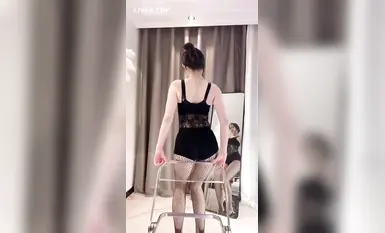 Penari Douyin yang berwajah tinggi @circle吖koleksi tarian panas yang disesuaikan episod kedua (11)