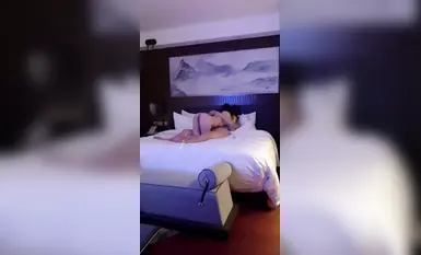 เศรษฐี @กัปตันโจรสลัด ฝึกมีเซ็กส์กับนางเอกหลายคนในผลงานใหม่ของเขา (2)