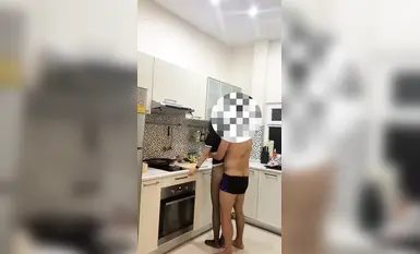 부자 @해적선장은 신작에서 많은 여주인공과 훈련하고 섹스를 한다 1 (1)