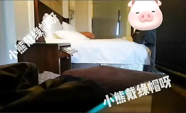 Severe adulterous wife boss @小熊猫狠头 contributes to his lovely wife with a large number of chat records