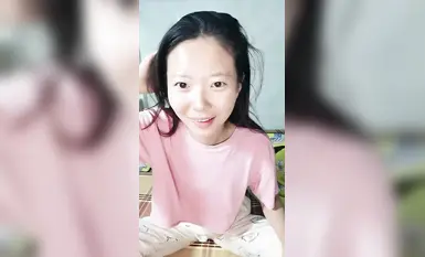 Vào tháng 11 năm 2024, tân binh, mỹ nhân đỉnh cao, [Baby Guaiguai], hai chiếc gối trên giường, hình như đang sống với bạn trai, cô ấy hoàn toàn để mặt mộc, rất phóng khoáng và hoàn toàn cởi trần!