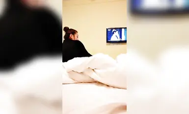 2024年最新，【私房原创偷拍】，男友住在隔壁的风骚小姐姐，她一直说你小声点，听见咱俩就死定了(3)