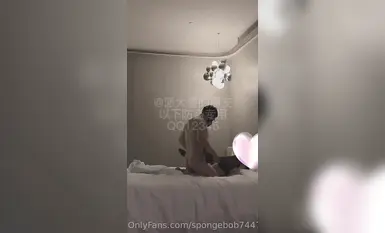 #海绵宝宝绝美颜值九头身丝袜高跟美腿名媛网黄主人的玩具大尺度性爱私拍(5)