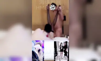 #Spongebob sangat cantik dan mempunyai sembilan kepala, stoking, kasut tumit tinggi dan kaki yang cantik.