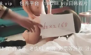 東征西戰-2023-03-12-調教新收的人妻老公在旁邊親自舉牌驗證