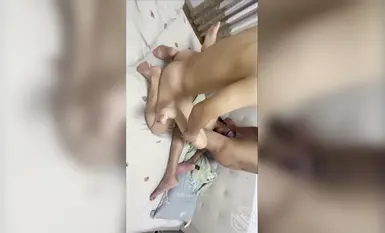 海角頂級綠帽淫妻大神【寢取NTR】✅合集-帶老婆多人4P被灌醉，酒後發情被海友們扒光無套輪奸了！