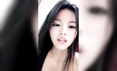 正宗在校學生~【剛好十八】教室上課露奶~約土豪啪啪！ (1)