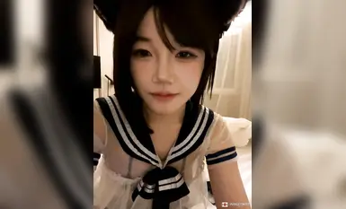 犬籠の中でオナニーするビッチ「baby_puppy」と対照的な純粋な学生ロリ娘、上半身はセクシーなピンクの穴にバイブを挿入されています～(7)