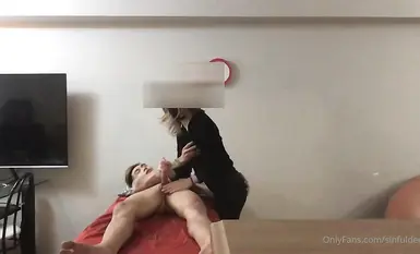 【精彩對白字幕】預約上門女按摩師自願獻身韓國大屌痞子「sinfuldeeds」OF私拍 首約清瘦金發女技師有意無意撩檔