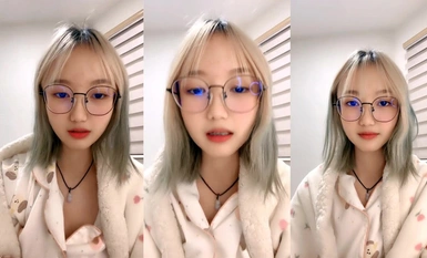 颜值很高的小妹睡醒就发骚，吸烟很有范，跟狼友互动秀新买的硅胶假鸡巴，口交玩弄特写骚穴都快插进去了真骚