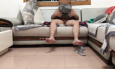 เด็กสาว JK ที่มีเก้าหัว ถุงน่องสีดำและขายาว ขาสักวันหนึ่ง