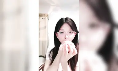 Gadis paling cantik di dunia~ [Bedakan pelajar kolej wanita] Bagaimana dia boleh menjadi begitu suci, saya melancap (1)