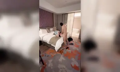 萬人崇拜大神『海盜船長』一月最新燃爆私拍_極品女神瘋狂騎乘_落地窗前後入內射_高清1080P版1 (20)