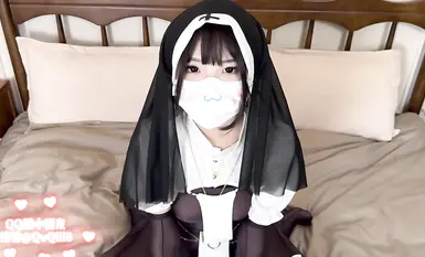 軟萌甜美00後可愛萌妹【QQ糖小朋友】✅cos黑絲修女 洛麗塔少女的制服誘惑，超可愛白虎美穴被大屌長驅直入插爆