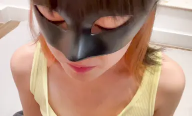 究极反差婊【竹梓】喝尿第二弹  用杯子接主人黄浊尿液  性奴母狗喝干净一滴不剩