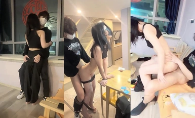 KU hẹn với một nữ sinh nổi tiếng ở bên ngoài, một cô gái mảnh khảnh với đôi chân dài. Cô ngồi xổm xuống thổi kèn, liếm cặc, giơ chân lên đụ cô, sau đó đặt cô lên bàn và đập mạnh.