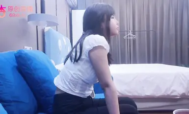 探花小飛哥3000元高端外圍系列❤️奶子整的很完美的科技臉大學生兼職外圍