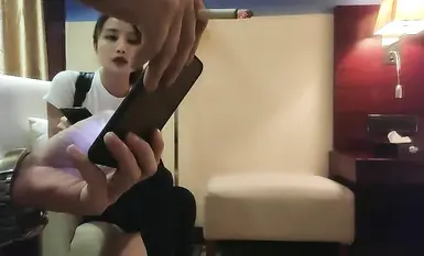 Around the outside of the assembly line_The front foot has just left_The other one has arrived downstairs_The skin is fair and beautiful_The breasts are plump_The best beauty strips off and fucks her