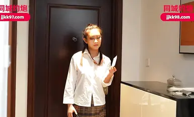 IDG-5541 擦邊主播被父親操到高潮不斷