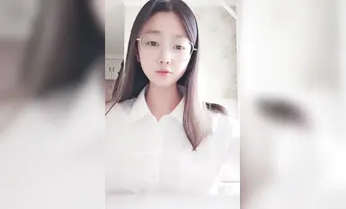 2024年12月新人學生妹【小肉肉】，一股清流，眼鏡反差嫩妹，讓人眼前一亮，初戀風純欲臉大尺度全脫！ (4)