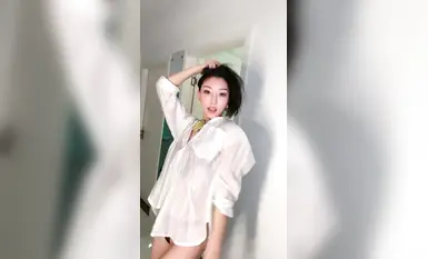 [샤오핑어] 검은 스타킹을 신은 톱 미인 앵커가 알몸으로 열정적으로 춤을 춘다(2)