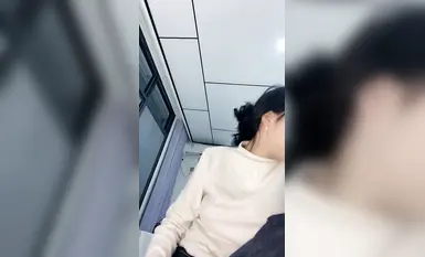 สาวโรงเรียนอ้วนเล็กน้อย [Xinxin La La La] ช่วยตัวเองด้วยอุปกรณ์ประกอบฉาก 69 เลียสายจูงสุนัขของกันและกันและมีเพศสัมพันธ์อย่างดุเดือด (2)