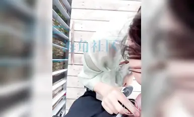 【12月新品】原創海角大神【妹妹的第一次給了我】穿著旗袍的妹妹對著我不斷的噴奶