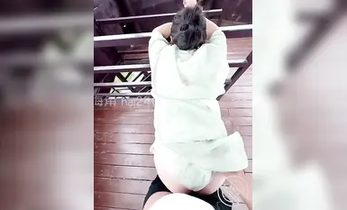 【12月新品】原創海角大神【妹妹的第一次給了我】穿著旗袍的妹妹對著我不斷的噴奶