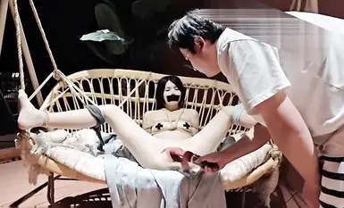 학교 미인을 묶고 강제 오르가즘 훈련 ✅KS 엘리베이터 훈련과 길 옆 테라스 훈련! 외모가 뛰어난 최고급 초 부드러운 로리타의 M 속성을 불러 일으키고, 뒤에서 질내 사정 한 후 절정에 이릅니다.